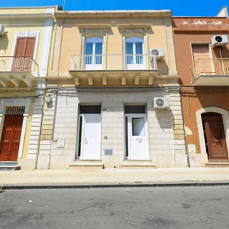 Casa Caruso Corso Garibaldi Apartament *